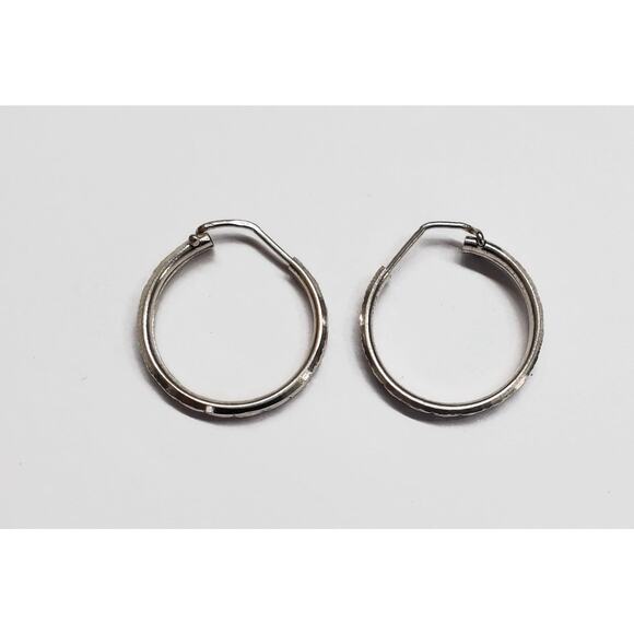 Vintage Sterling Silver Starburst Design Hoop Earrings - Picture 4 of 6